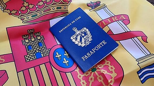 Vivir en España: ¿cómo solicitar un visado de residencia no lucrativa?