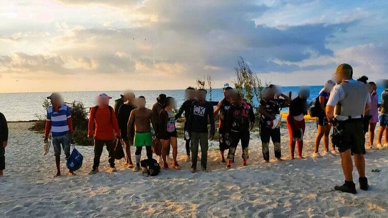 Balseros cubanos llegan este sábado al Parque Nacional Dry Tortugas en Florida