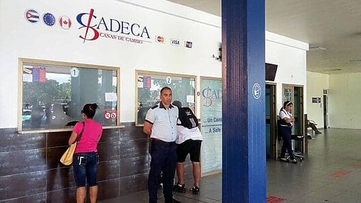 Tarjetas prepago en dólares para las compras en Cuba: CADECA informa sobre su comercialización