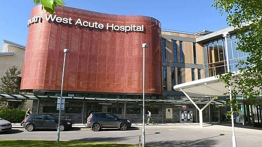 Hospital de Irlanda ofrecerá contratos a médicos cubanos