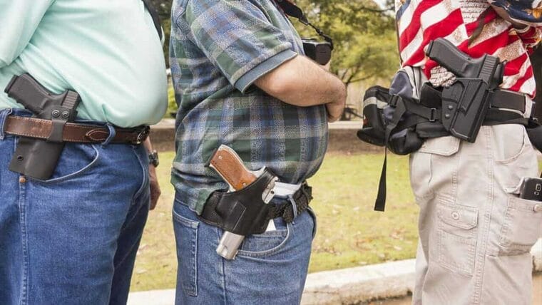 Comparan con «escuadrón de la muerte» la propuesta antiinmigrante de los republicanos en Texas