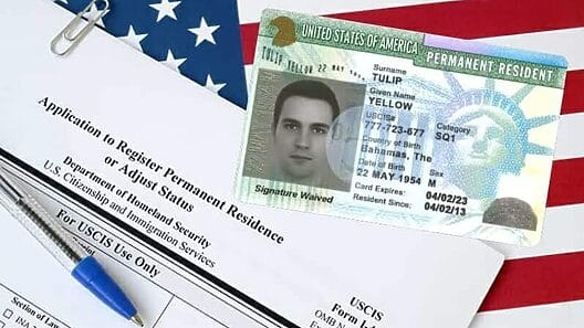 Ajuste de Estatus para solicitar la residencia permanente en Estados Unidos.