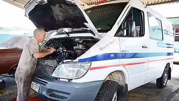 Salud en Cuba tiene que acudir a mipymes para reparar ambulancias: piden “concesiones” con los precios