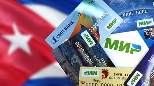 Expertos rusos asesoran a cubanos en “bancarización” y servicios online