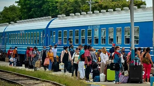De 81 locomotoras chinas en Cuba solo funcionan una veintena 