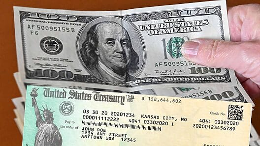 Cheques de estímulo por más de 1,500 dólares: conoce los estados que los envían
