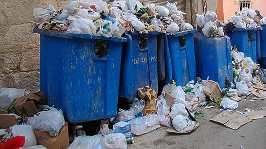 La Habana es un basurero: casi la mitad de los camiones de Comunales fuera de servicio