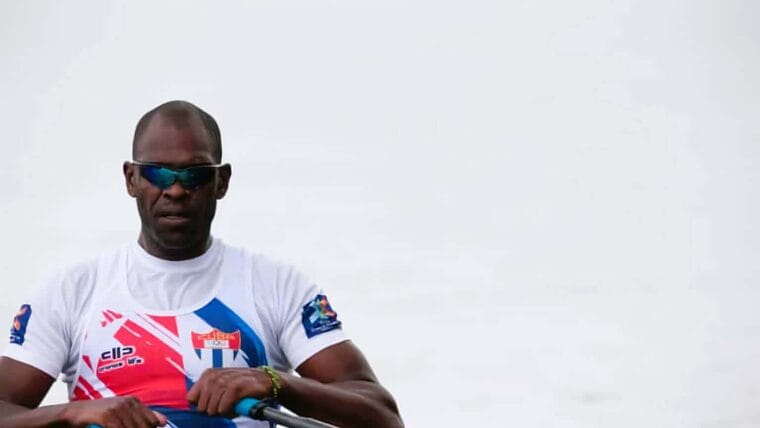 Trasladan a Cuba restos del remero cubano Ángel Fournier