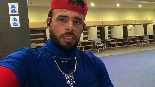 Pelotero cubano que se quedó en Miami ya tiene agencia