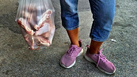 El pollo por la libreta en Cuba solo será para menores de 14 años
