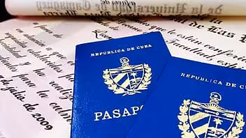 ¡Adiós a la burocracia! Cuba estudia convenio para facilitar trámites y legalizaciones en MINREX