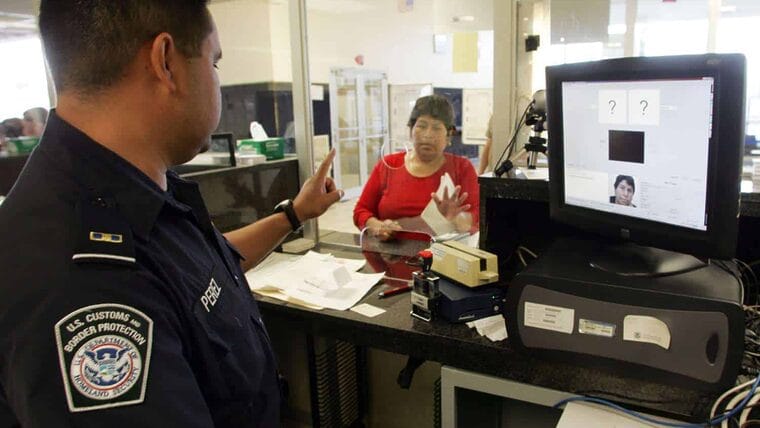 Aduana de Estados Unidos alerta a viajeros con ESTA