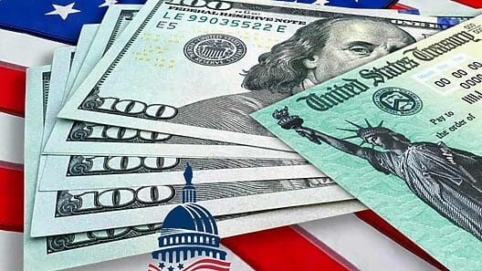 Estos dos estados norteamericanos enviarán cheques de estímulo de hasta $3000 a sus habitantes