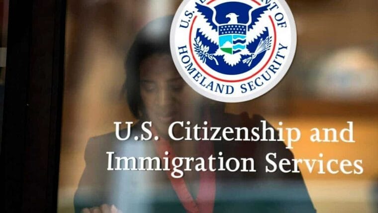 ¿Eliminar el parole humanitario? Gobierno de Estados Unidos trata de aplazar juicio sobre el tema
