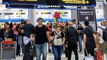 Separan de su familia a niña cubana tras llegar a Estados Unidos con parole humanitario