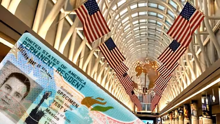 Así puedes perder la residencia permanente en Estados Unidos