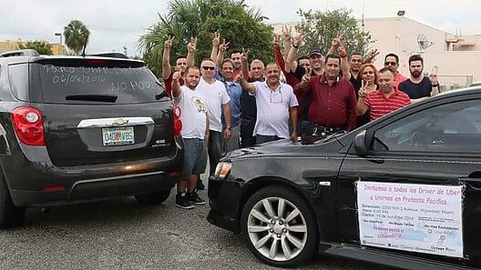 ¿Por qué protestan los conductores de Uber y Lyft en Miami?