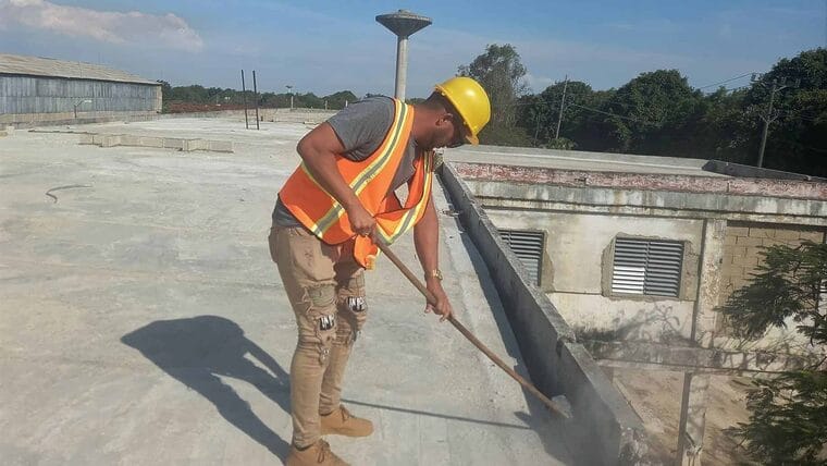 Más de una década en Cuba para transformar un edificio en viviendas 