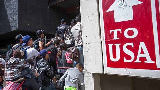 Proyecto de ley facilita camino a ciudadanía para indocumentados