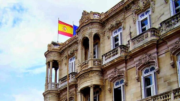 Consulado de España en La Habana informa sobre cambios en el horario de atención al público