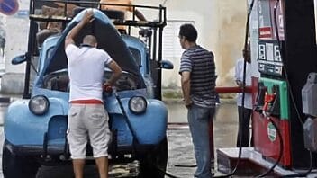 Gasolina a base de plásticos producen los cubanos ante crisis del combustible