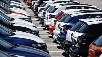 Cuentapropistas cubanos podrán importar carros desde Estados Unidos