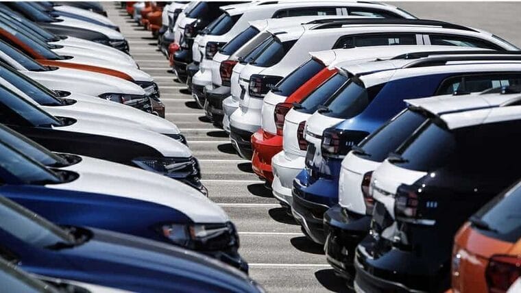 Cuentapropistas cubanos podrán importar carros desde Estados Unidos
