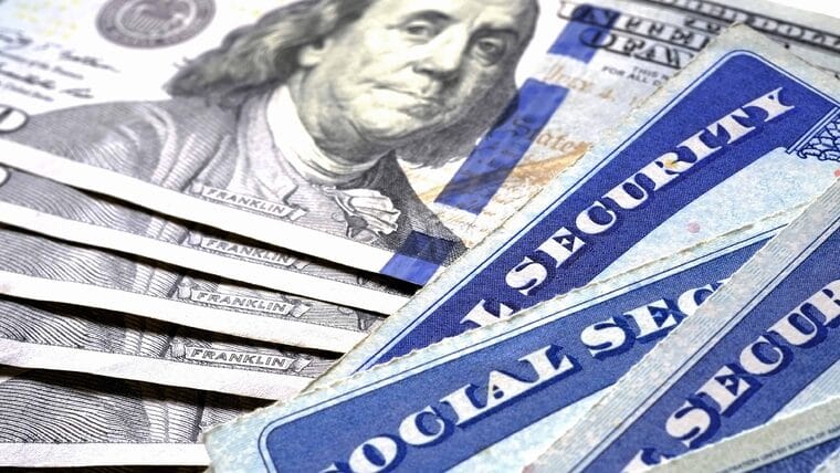 El Seguro Social pagará doble en estos meses de 2024