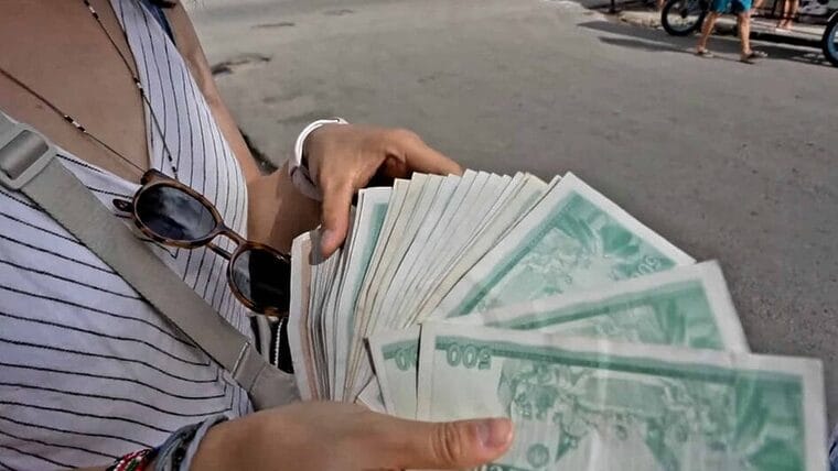 No hay efectivo en Cuba para cubrir demanda, admite Banco Central