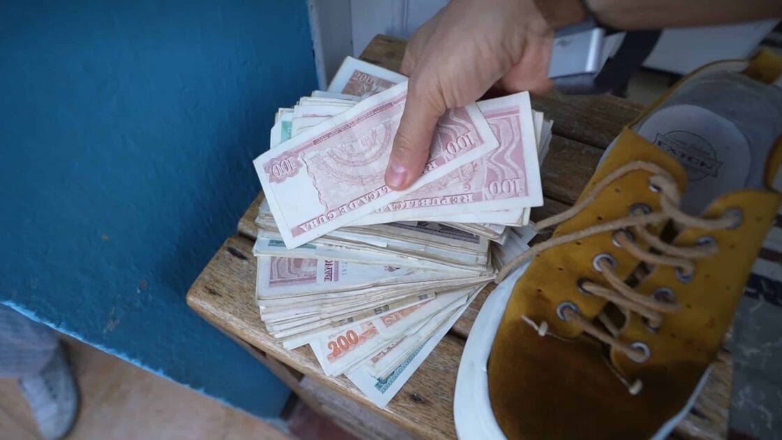 El peso cubano se devalúa