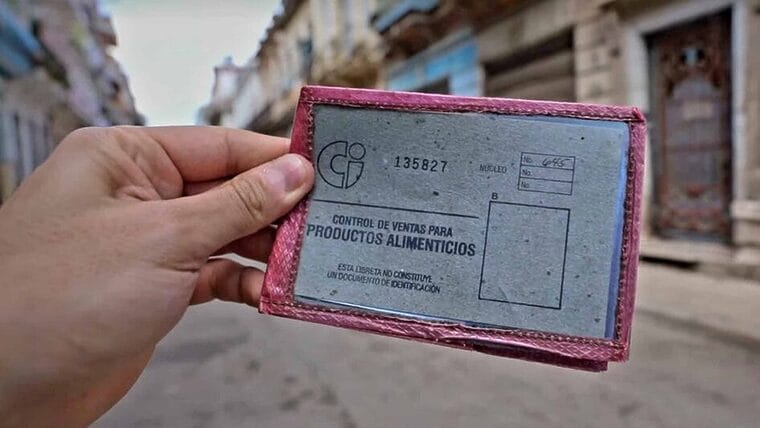 Retrasos en la entrega de la libreta en varios territorios