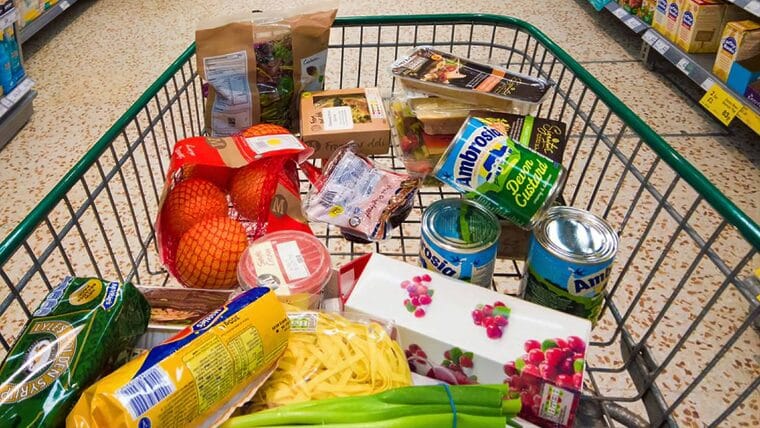 Expertos alertan sobre la caída del COLA para el próximo año en Estados Unidos