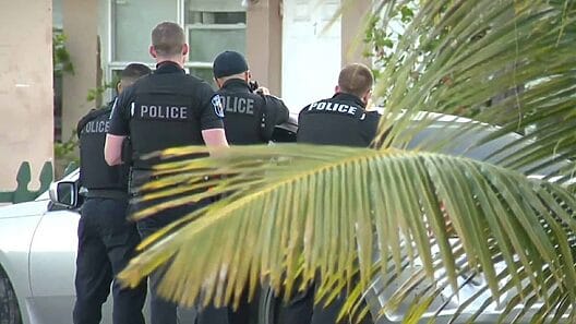 Tiroteo en el sur de la Florida deja algunos heridos, entre ellos menores de edad.