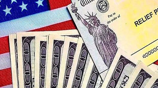 California continúa emitiendo cheques de estímulo