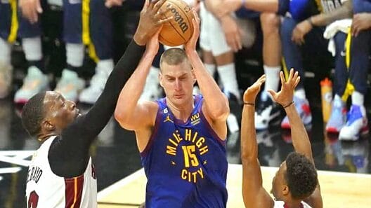 Miami Heat contra las cuerdas en Finales de NBA 2023