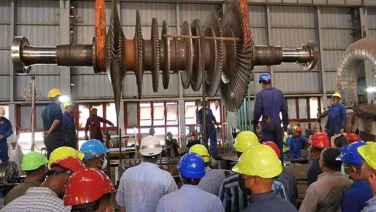 Cuba y Turquía firman acuerdos en área energética