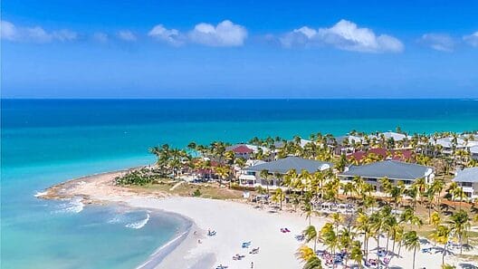 Grupo de turismo en Cuba Gaviota recomienda reservar hoteles directamente en sus burós