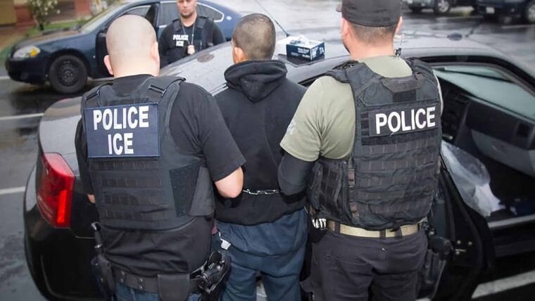 ¿Qué debes hacer si eres inmigrante y te detienen las autoridades de Florida a partir de julio? 