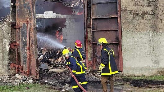 Cinco bomberos lesionados en incendio en Astilleros del Golfo, en el oriente cubano