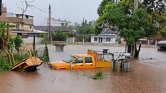 Inundaciones y crecidas de ríos en el occidente de Cuba
