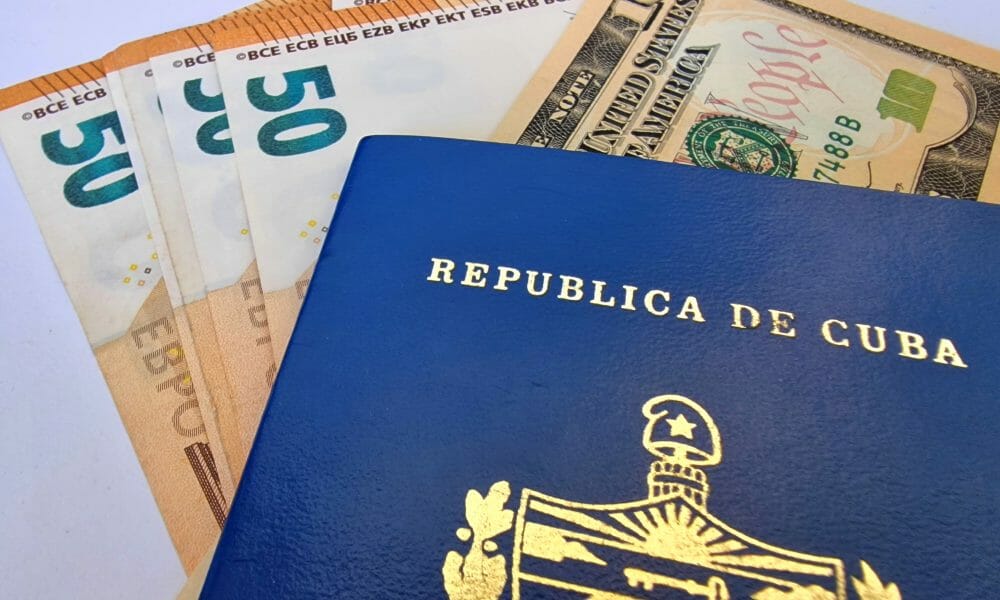 Updated prices in dollars of Cuban passports and other immigration procedures