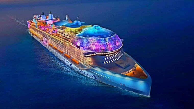 Icon of the Seas, el crucero más grande del mundo, por el mar Caribe
