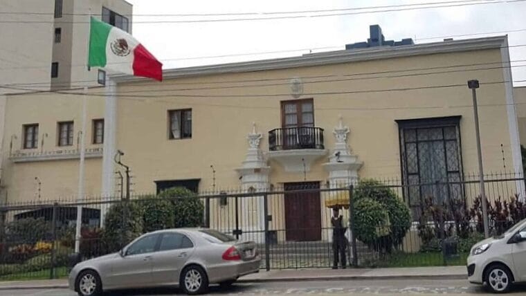 Miles de migrantes rompen récords de solicitudes de asilo en México