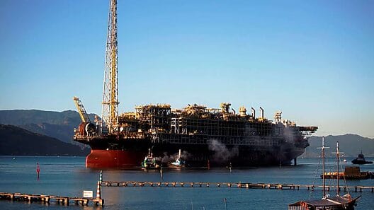 Reportan arribo de buque petrolero a Cuba proveniente de Brasil