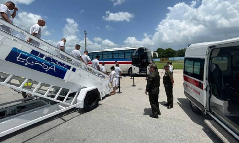 cubanos en cuarto vuelo deportación estados unidos