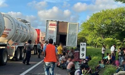 Instituto de Migración de México rescata a migrantes abandonados en tráiler, la mayoría deshidratados