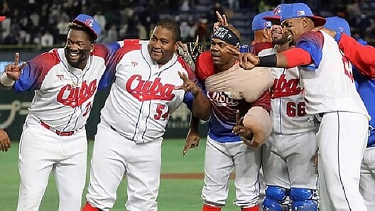 Ya reciben sus pagos peloteros cubanos por su actuación en el V Clásico Mundial