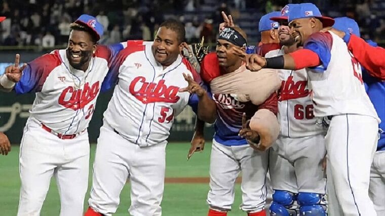 Ya reciben sus pagos peloteros cubanos por su actuación en el V Clásico Mundial