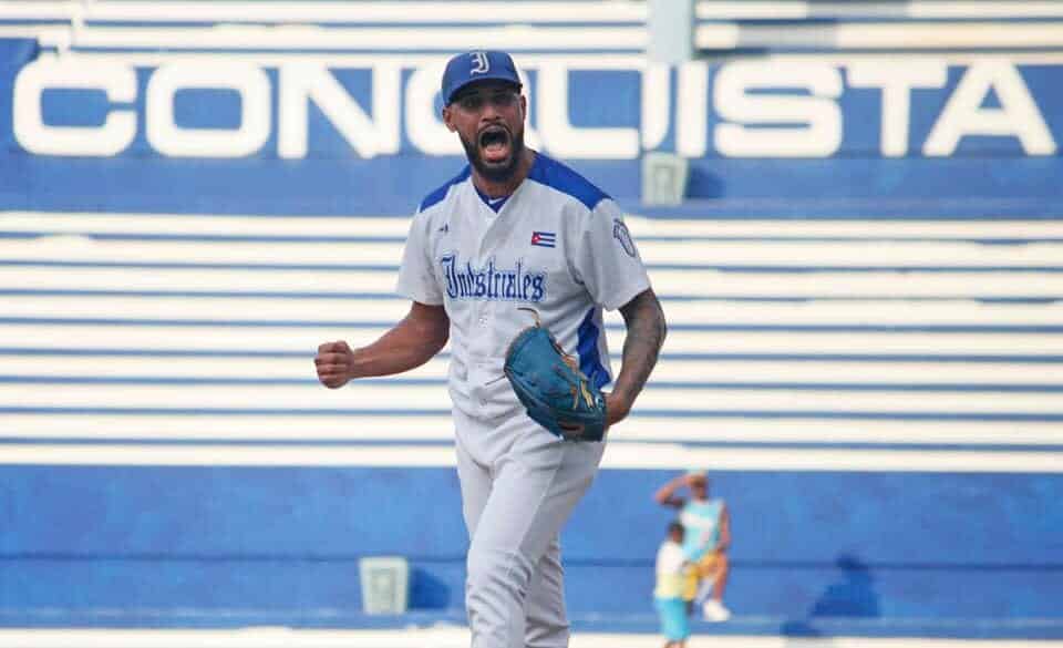 Industriales vuelve a una final en la pelota cubana