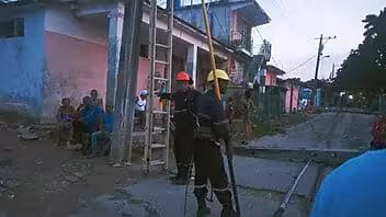 Miles de cubanos sin agua y sin corriente en La Habana